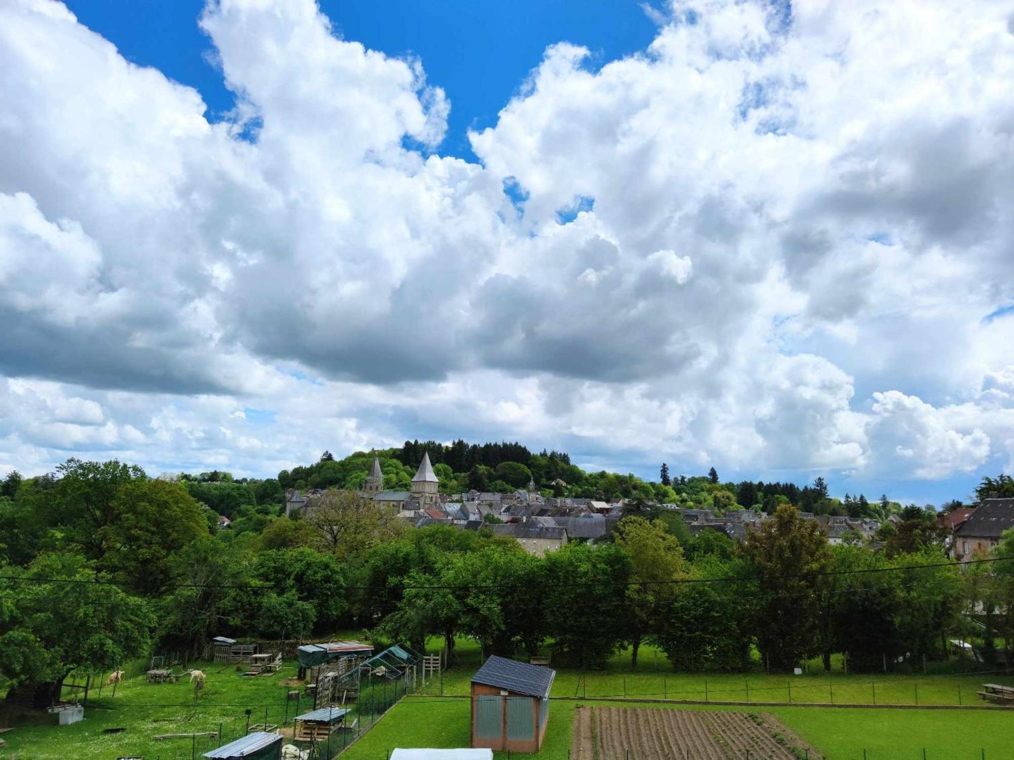 Aux Cieux Leilighet Bénévent-lʼAbbaye Eksteriør bilde